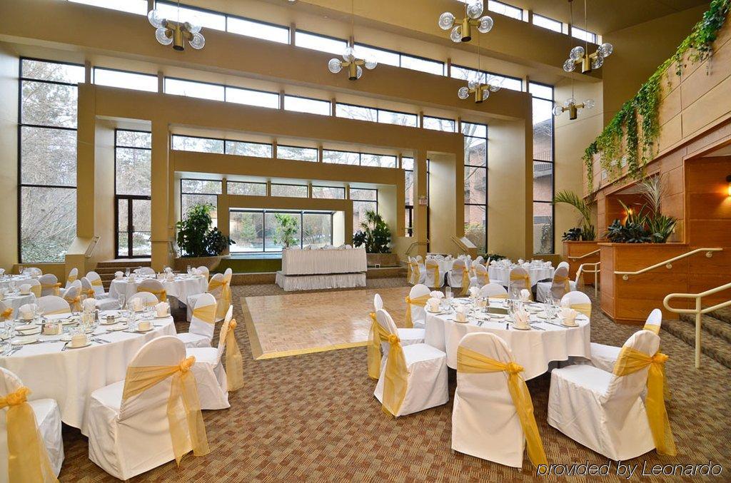 Clock Tower Resort And Conference Center - Rockford Restaurante foto