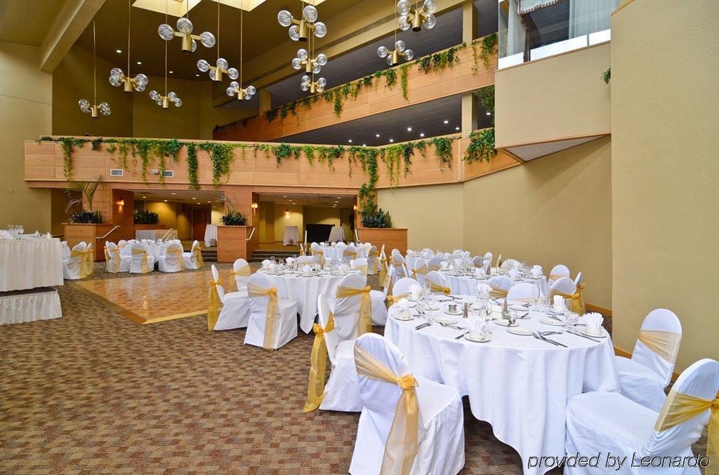 Clock Tower Resort And Conference Center - Rockford Restaurante foto
