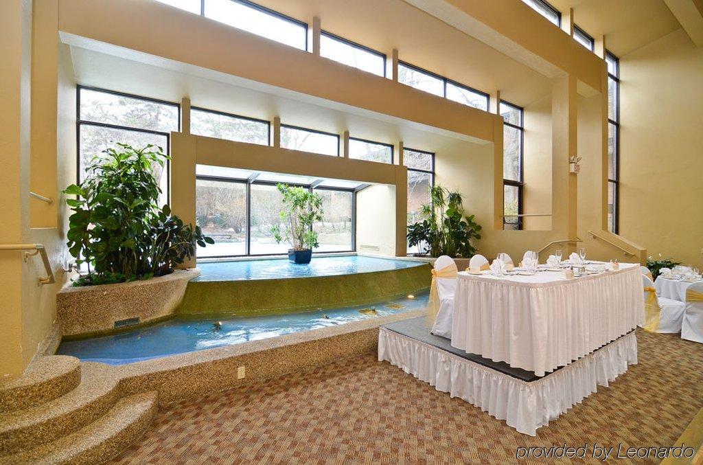 Clock Tower Resort And Conference Center - Rockford Restaurante foto
