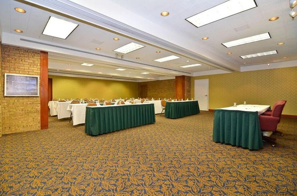 Clock Tower Resort And Conference Center - Rockford Negócio foto