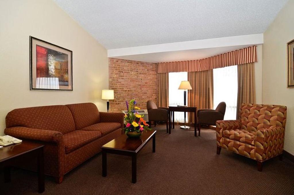 Clock Tower Resort And Conference Center - Rockford Quarto foto